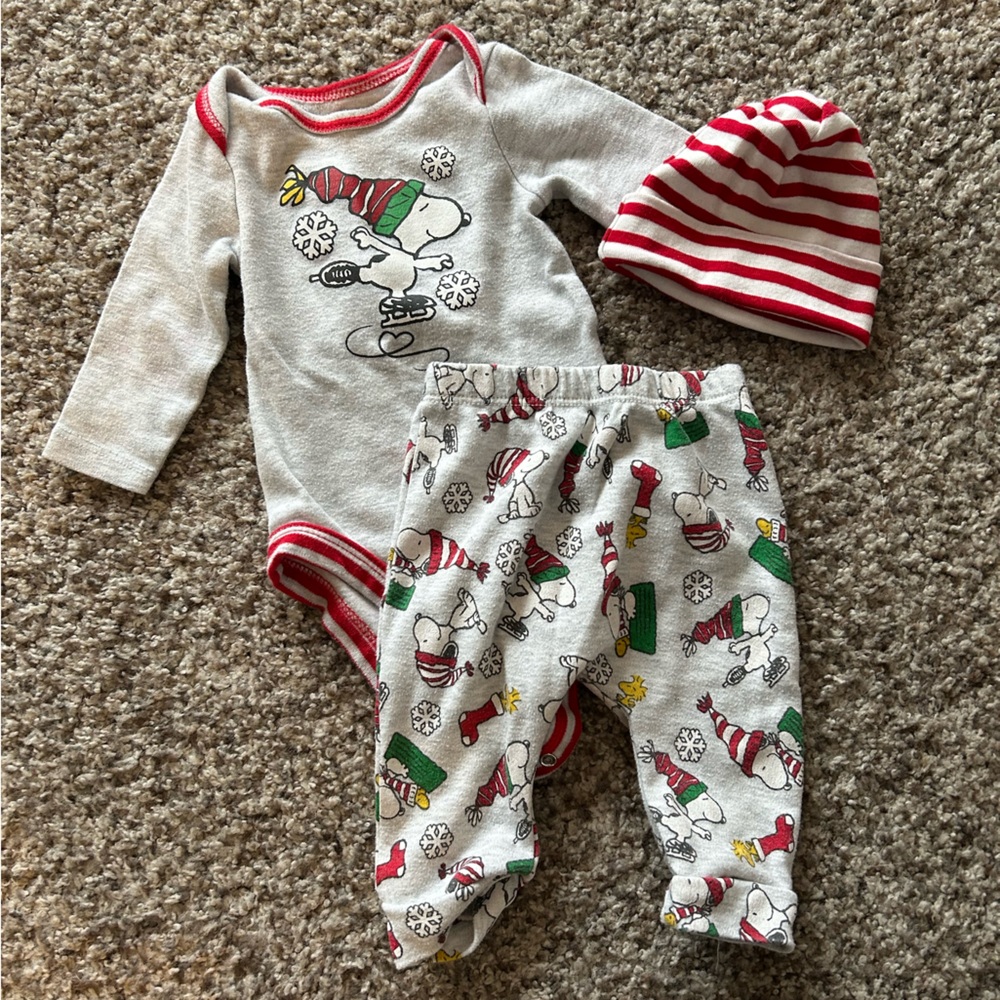 Peanuts Snoopy 0-3 month winter outfit